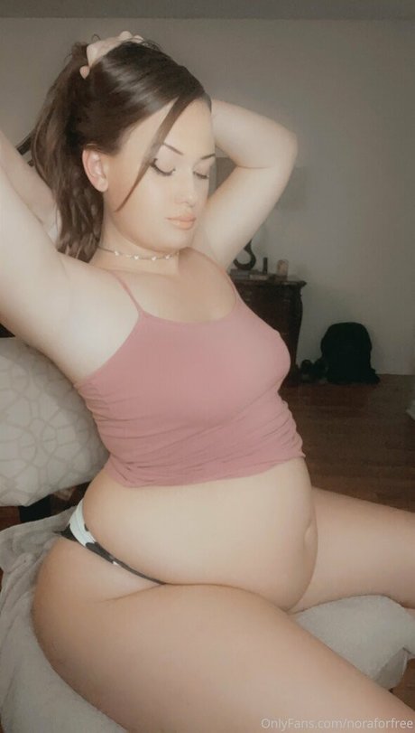 Naken lekkede OnlyFans-bilde av Noraforfree