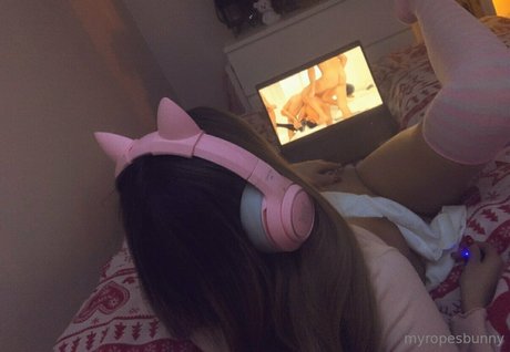 Nahá fotka uniklých OnlyFans od Myropesbunny