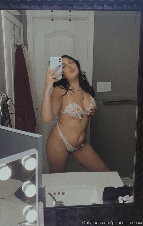 Foto di nudo di fuga di OnlyFans di Princessnxxxxx
