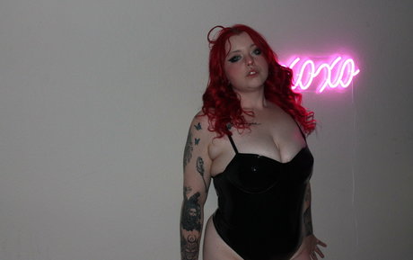 Naken lekkede OnlyFans-bilde av Naughtykittxn