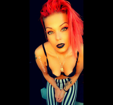 Alasti lekkinud OnlyFans-i pilt Sexsilette