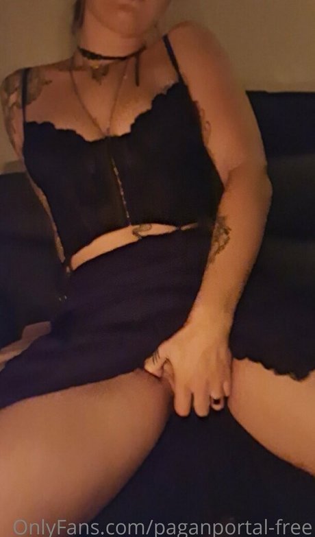 Обнаженная фотография утечки OnlyFans от Paganportalfree