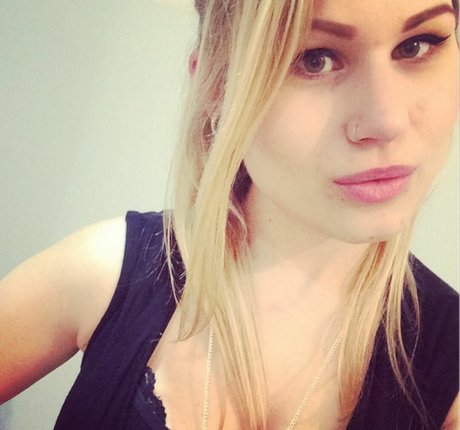 Photo nue de fuite OnlyFans de Honey And Sulphur