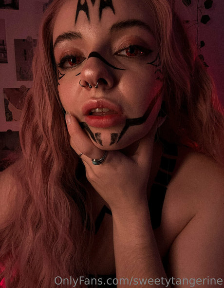 Nahá fotka uniklých OnlyFans od Sweetytangerine