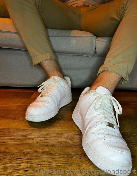 Nahá fotka uniklých OnlyFans od Dutchblondsport