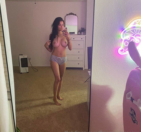 OnlyFans-model Flower Princess Xo