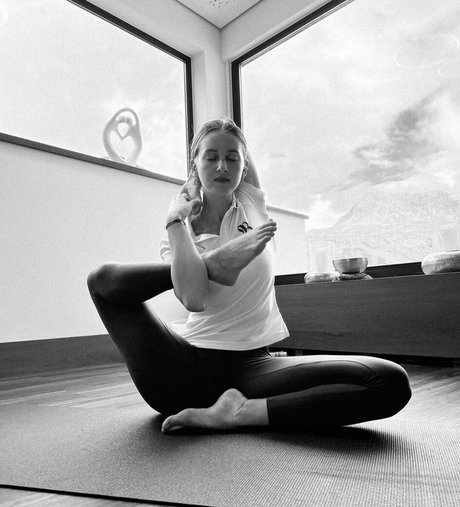 Naken lekkede OnlyFans-bilde av Lucaciu Larisa