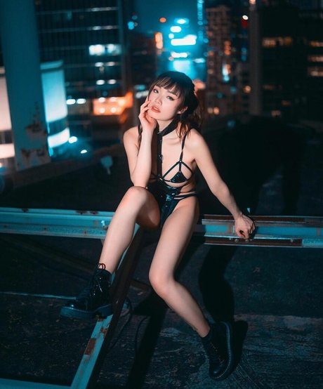 Nahá fotka uniklých OnlyFans od Queenie Lam