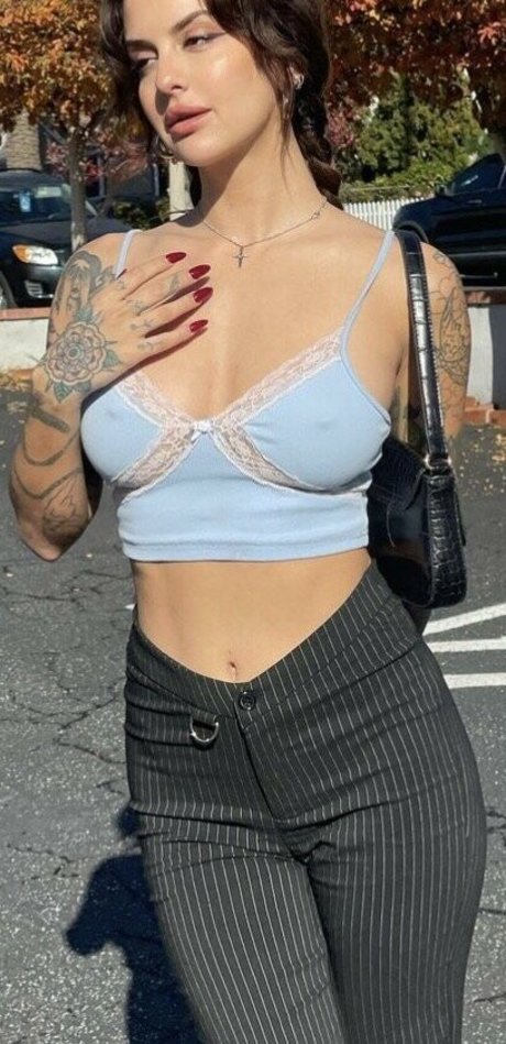 Nacktes geleaktes OnlyFans-Foto von Nicetomitra