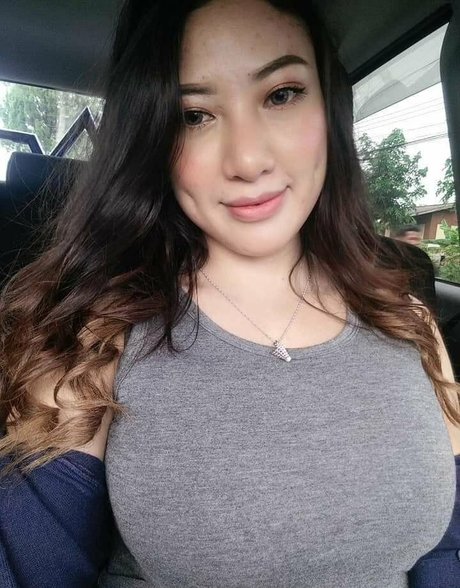 Nacktes geleaktes OnlyFans-Foto von Darlene Adrienne