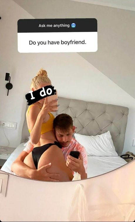 Naken lekkede OnlyFans-bilde av Alexis Feather