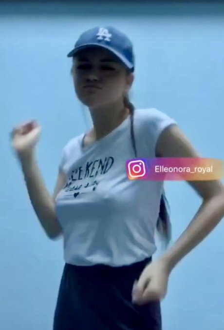 Обнаженная фотография утечки OnlyFans от Elleonora Royal