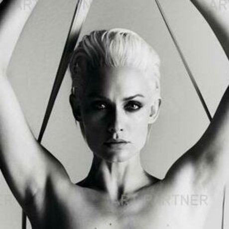 Naken läckt OnlyFans-bild av Amber Valletta