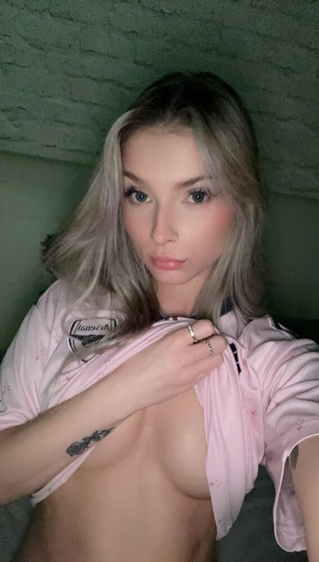 Nacktes geleaktes OnlyFans-Foto von Carlzplayz