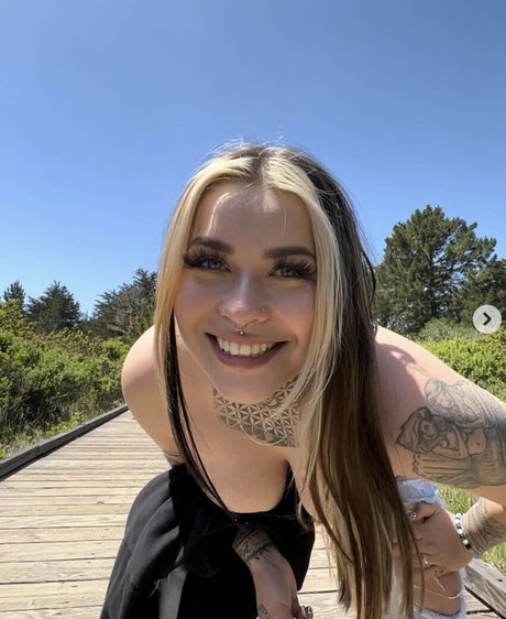 Naakte gelekte OnlyFans-foto van Madison Banks