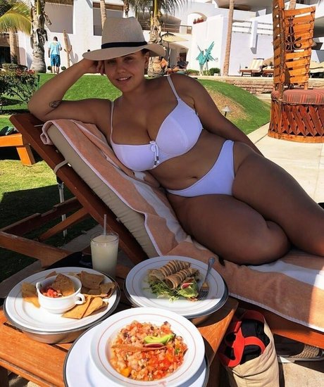 Naken lekkede OnlyFans-bilde av Anna Krylova