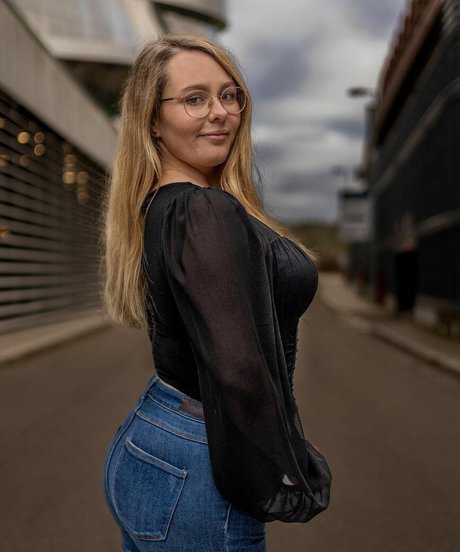 Kathitt8s OnlyFansリークヌード写真