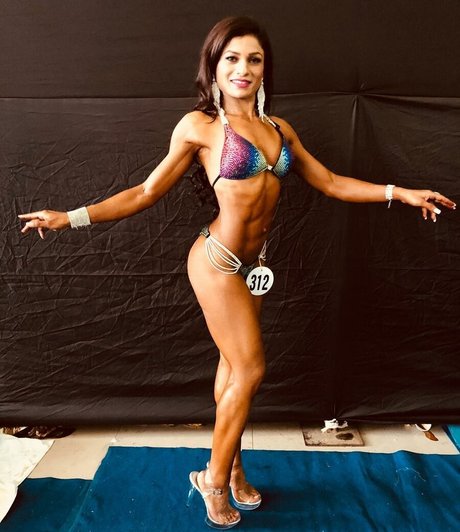 Mona Bhavsar naked leaks OnlyFans pic