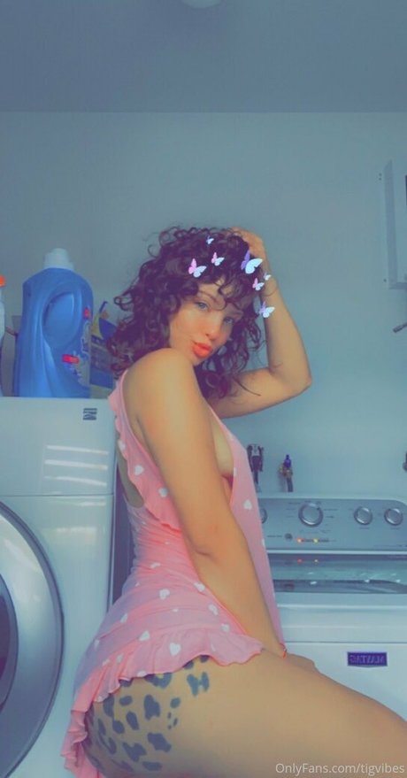 Theislandgirl naked leaks OnlyFans pic