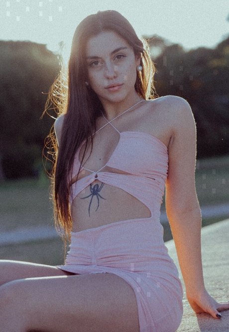 Обнаженная фотография утечки OnlyFans от Sasha Schmunck