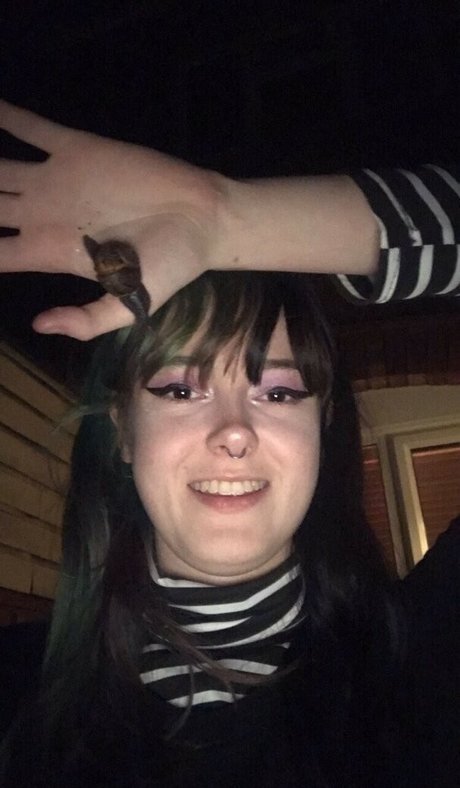 Naken läckt OnlyFans-bild av Frogs25