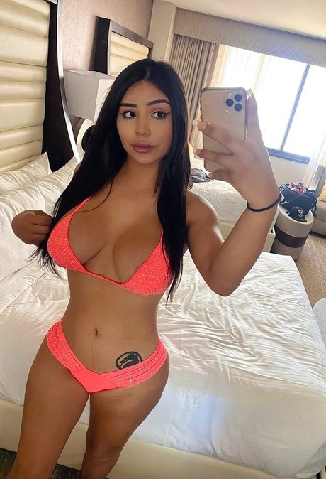 Alasti lekkinud OnlyFans-i pilt Hitgirlxo