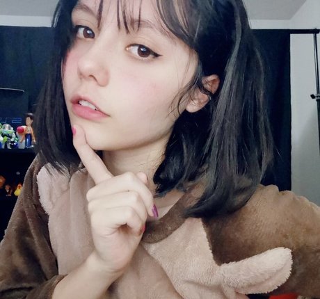 Alasti lekkinud OnlyFans-i pilt Poiodecolores