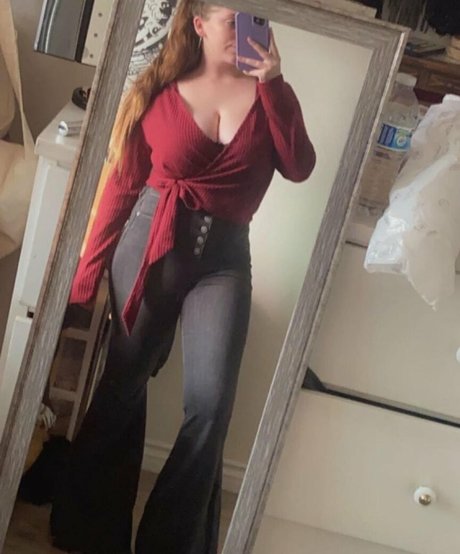 Nahá fotka uniklých OnlyFans od Lily Patrick