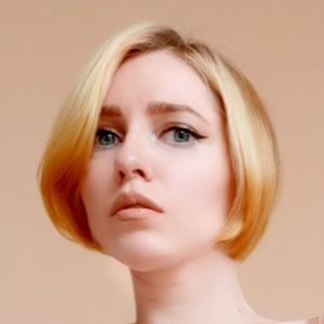 Naakte gelekte OnlyFans-foto van Floradaria