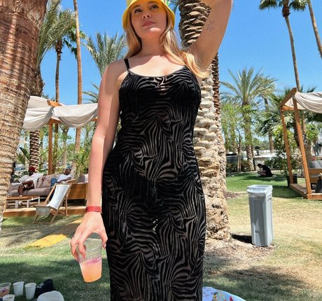 Naken lekkede OnlyFans-bilde av Holly Ramsay