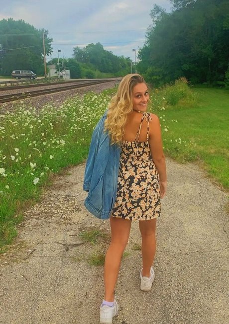 Nahá fotka uniklých OnlyFans od Gracie Diewald