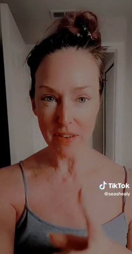 Alasti lekkinud OnlyFans-i pilt Lovelylife