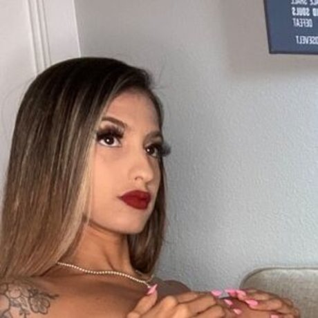 Обнаженная фотография утечки OnlyFans от Duhvina