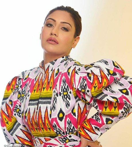 Naken lekkede OnlyFans-bilde av Surbhi Chandna