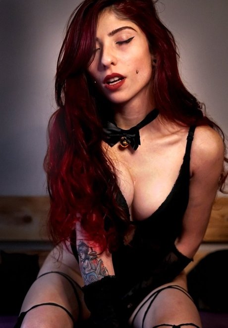 Alasti lekkinud OnlyFans-i pilt Ciiraiyazarela