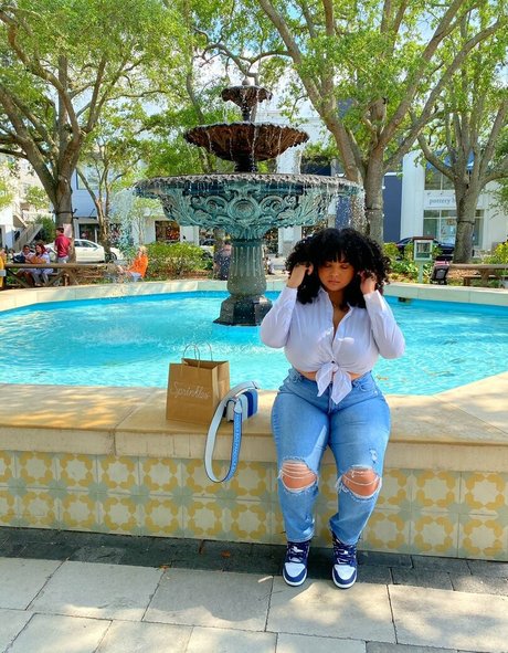 OnlyFans-model Deanelizyunes