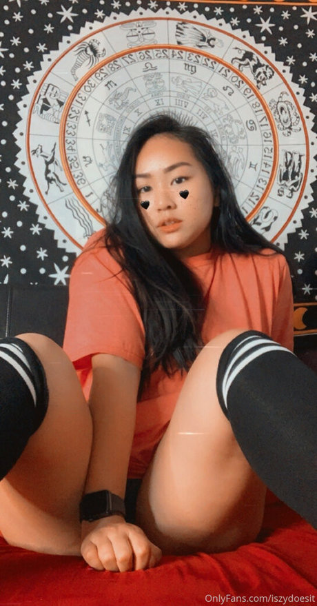 Nahá fotka uniklých OnlyFans od Iszydoesit