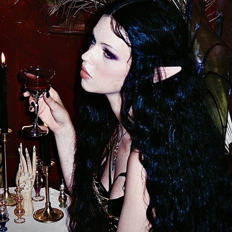 Emma Karla Peet OnlyFansリークヌード写真