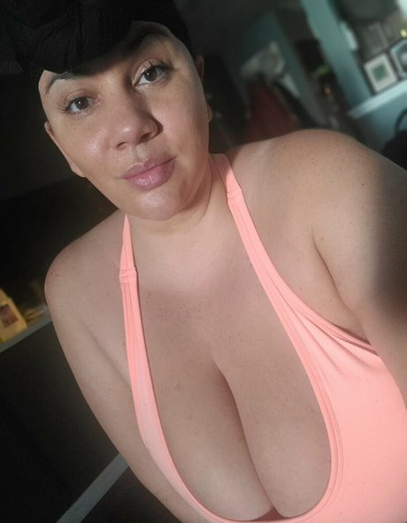 Naken lekkede OnlyFans-bilde av Beigewunder