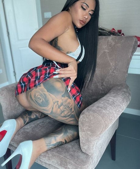 Naken lekkede OnlyFans-bilde av Ploy Panida