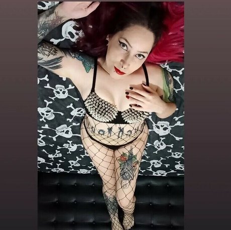 Nahá fotka uniklých OnlyFans od Crazybabyfck