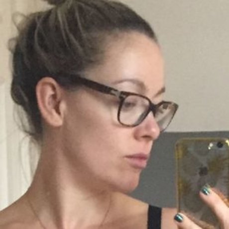 Naken lekkede OnlyFans-bilde av Cherry Healey