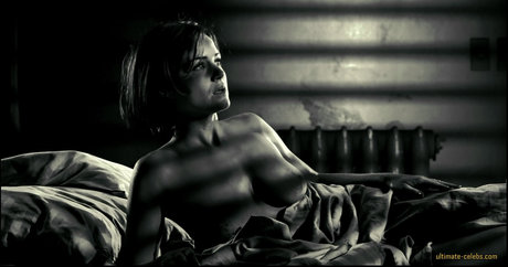 Nahá fotka uniklých OnlyFans od Carla Gugino