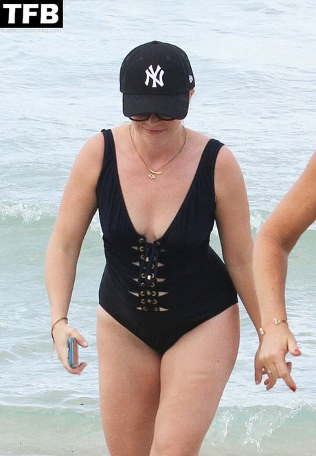 Nacktes geleaktes OnlyFans-Foto von Melissa Joan Hart