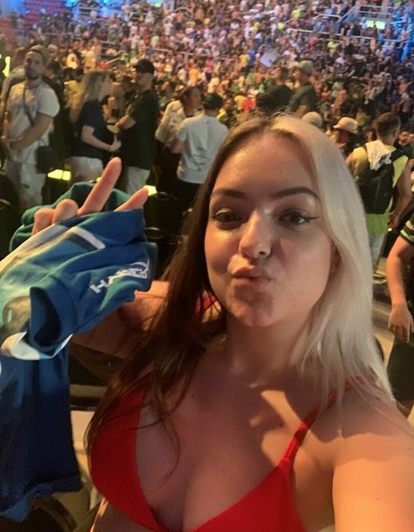 Foto di nudo di fuga di OnlyFans di Reeh Plays