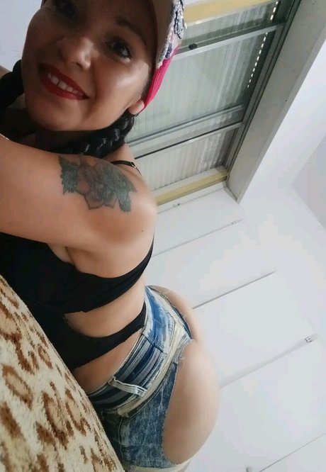 Naakte gelekte OnlyFans-foto van Barbymaydana