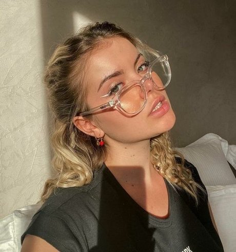 Photo nue de fuite OnlyFans de Romy