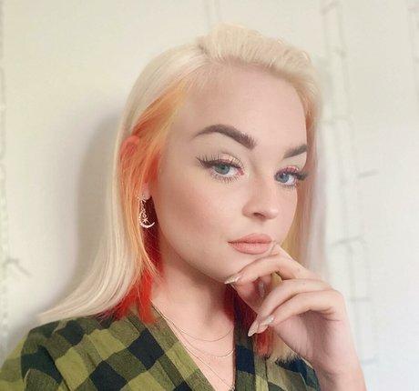 Naken läckt OnlyFans-bild av Emfandango