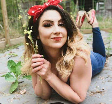 Foto di nudo di fuga di OnlyFans di Katy Beaver