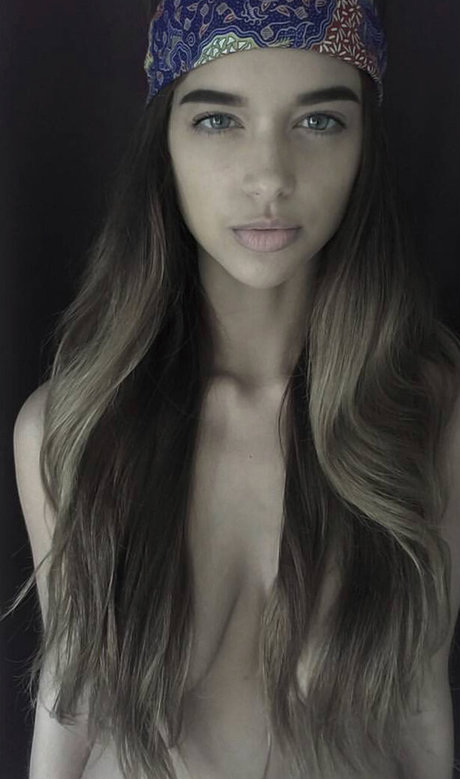 Foto desnuda filtrada de OnlyFans de Ella Kat